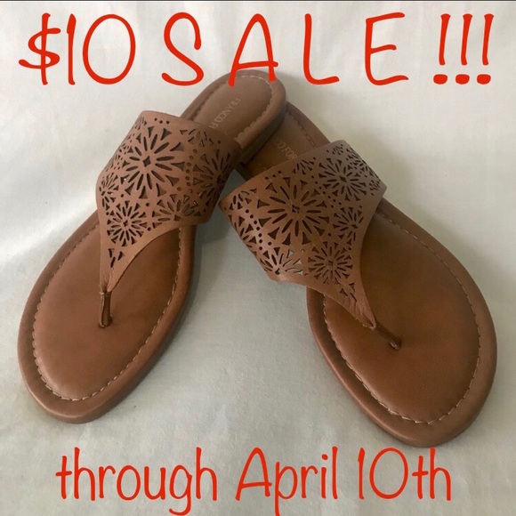 Franco Fortini Shoes - Like New Franco Fortini Brown Slip-on Sandals